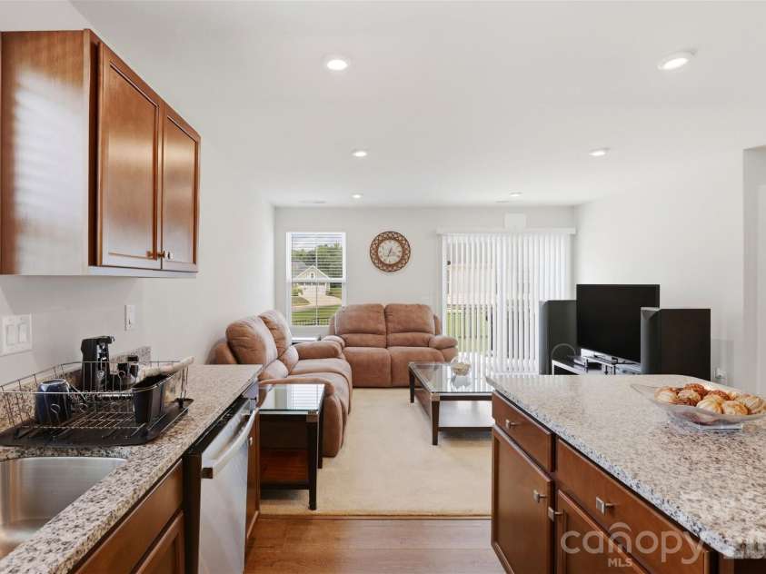 620 Grandiflora Avenue, Lancaster, SC 29720.  MLS# CAR4386320, YatesRealty ID 38081. 