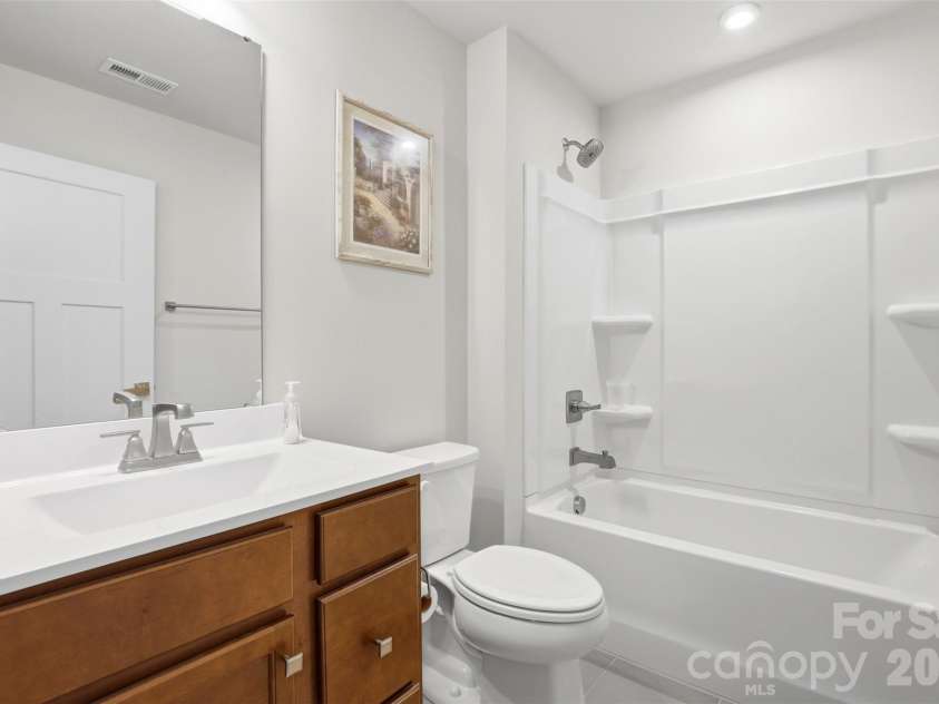 620 Grandiflora Avenue, Lancaster, SC 29720.  MLS# CAR4386320, YatesRealty ID 38081. 