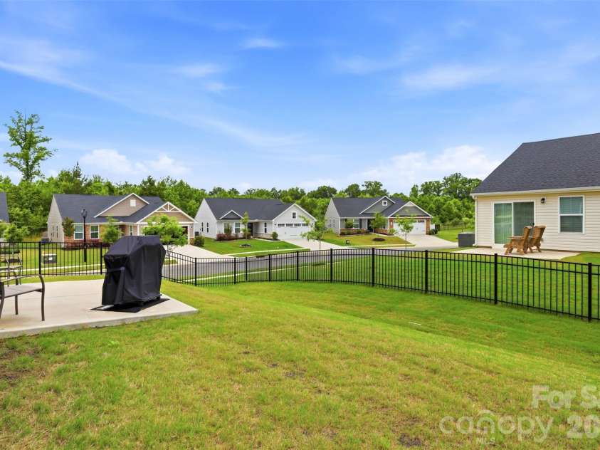 620 Grandiflora Avenue, Lancaster, SC 29720.  MLS# CAR4386320, YatesRealty ID 38081. 