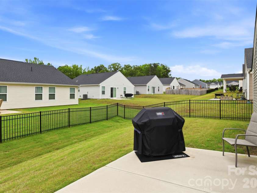 620 Grandiflora Avenue, Lancaster, SC 29720.  MLS# CAR4386320, YatesRealty ID 38081. 