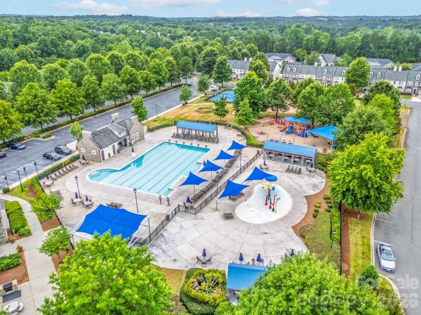 10109 Halkirk Manor Lane, Charlotte, NC 28278.  MLS# CAR4392732, YatesRealty ID 38085. 