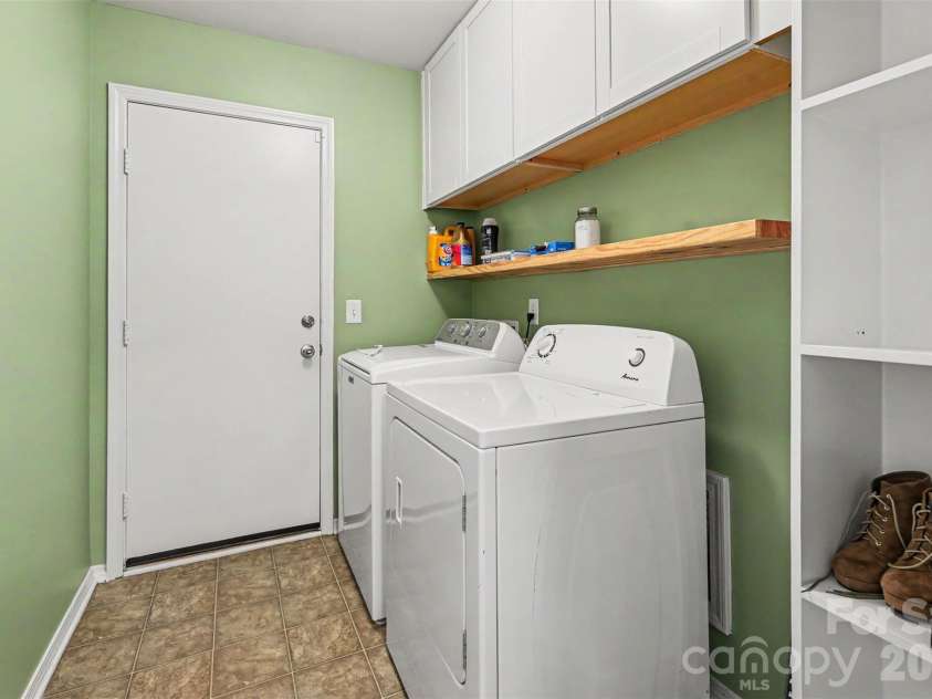 4432 Kiddle Lane, Monroe, NC 28110.  MLS# CAR4401088, YatesRealty ID 38089. 