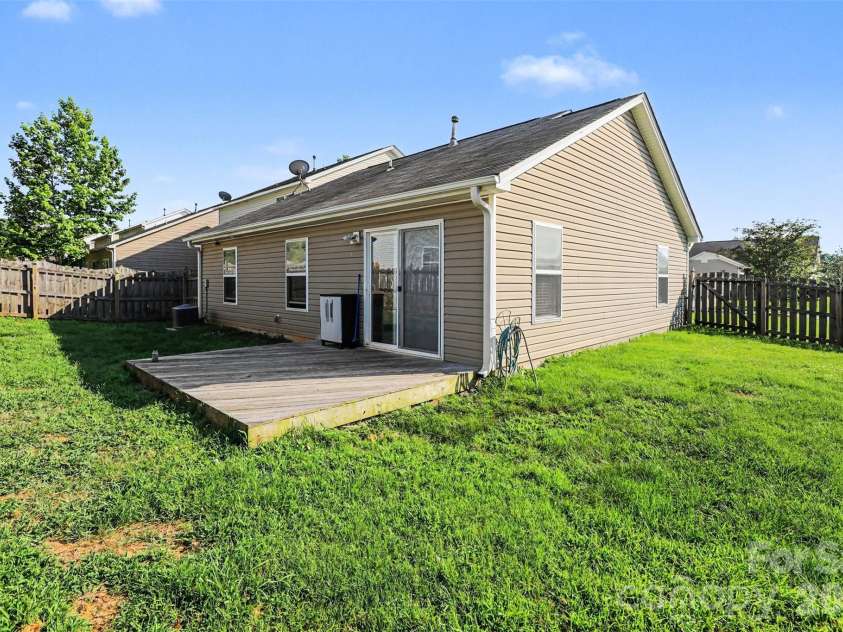 4432 Kiddle Lane, Monroe, NC 28110.  MLS# CAR4401088, YatesRealty ID 38089. 