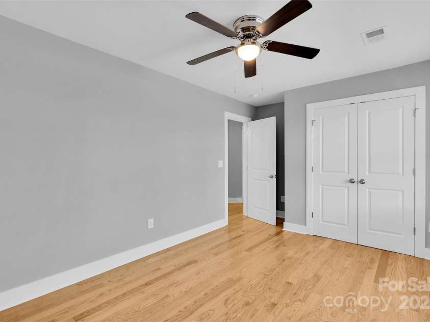 3208 Auten Avenue, Charlotte, NC 28269.  MLS# CAR4333770, YatesRealty ID 3809. 