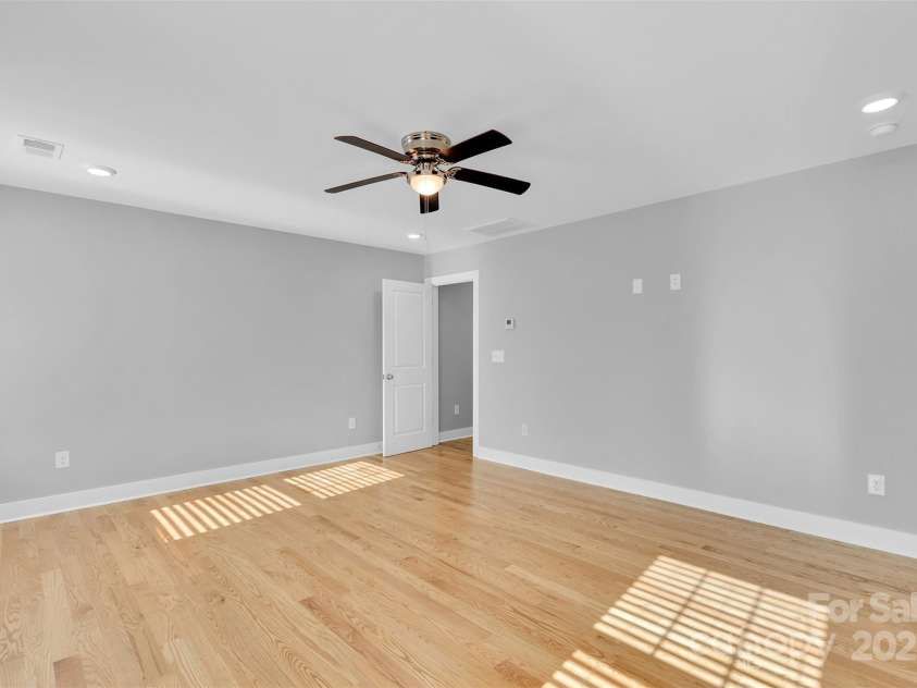 3208 Auten Avenue, Charlotte, NC 28269.  MLS# CAR4333770, YatesRealty ID 3809. 