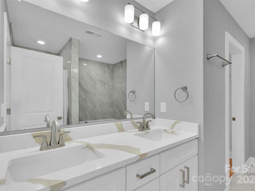 3208 Auten Avenue, Charlotte, NC 28269.  MLS# CAR4333770, YatesRealty ID 3809. 