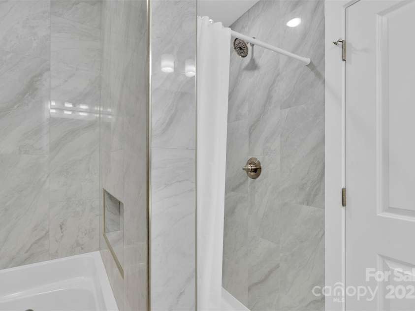 3208 Auten Avenue, Charlotte, NC 28269.  MLS# CAR4333770, YatesRealty ID 3809. 