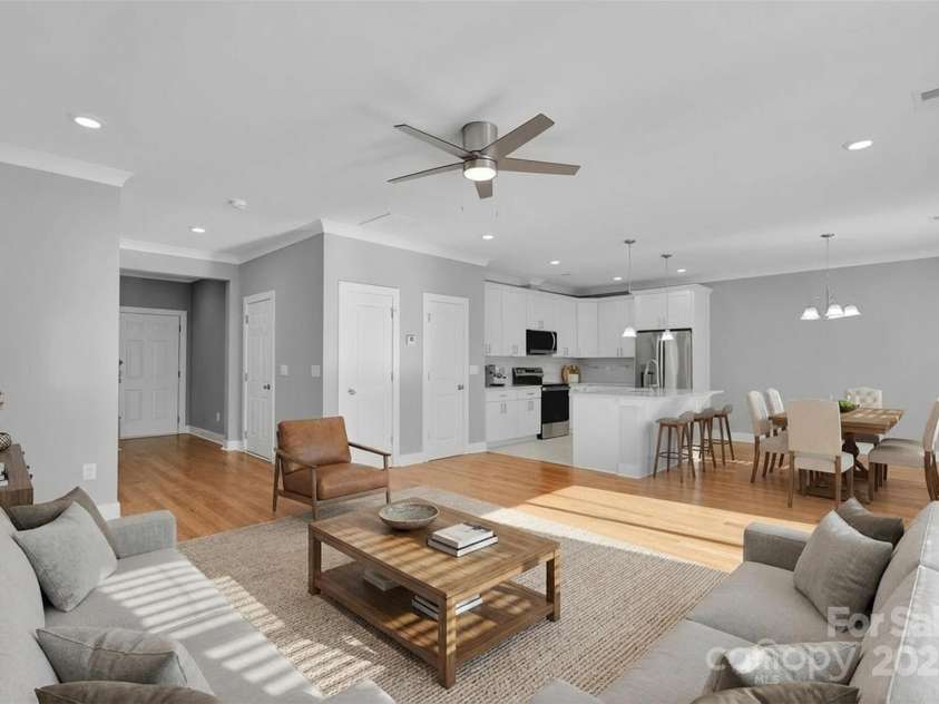 3208 Auten Avenue, Charlotte, NC 28269.  MLS# CAR4333770, YatesRealty ID 3809. Virtual Staging