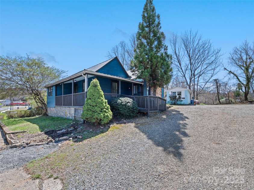 442 and 440 Walnut Street, Waynesville, NC 28786.  MLS# CAR4241877, YatesRealty ID 3809. 