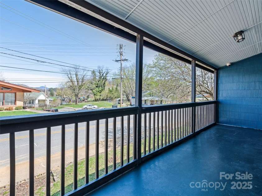 442 and 440 Walnut Street, Waynesville, NC 28786.  MLS# CAR4241877, YatesRealty ID 3809. 