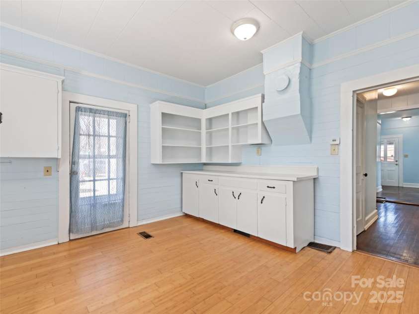 442 and 440 Walnut Street, Waynesville, NC 28786.  MLS# CAR4241877, YatesRealty ID 3809. 