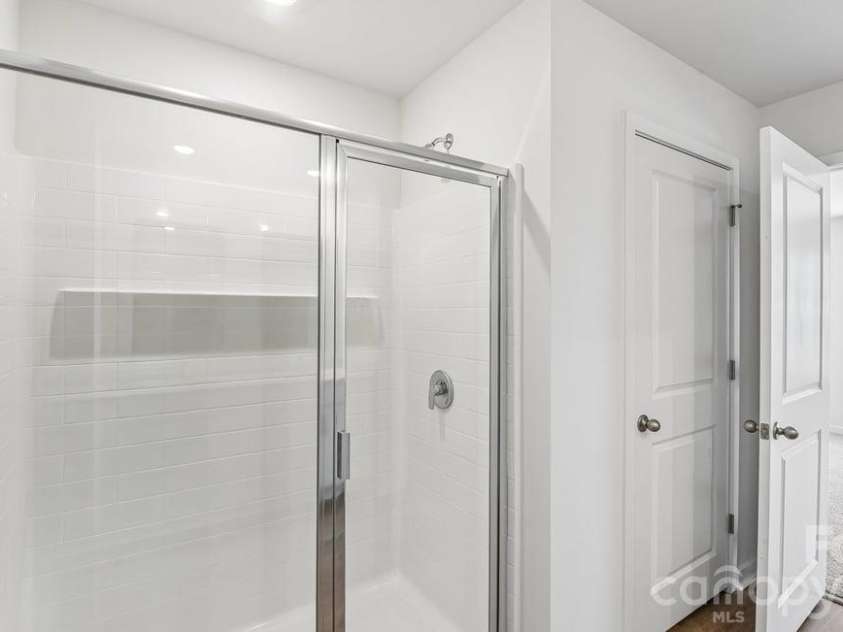 580 Dazzle Loop, Newton, NC 28568.  MLS# CAR4401845, YatesRealty ID 38090. 