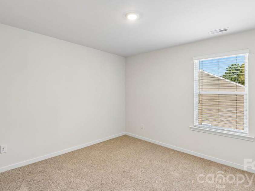 580 Dazzle Loop, Newton, NC 28568.  MLS# CAR4401845, YatesRealty ID 38090. 