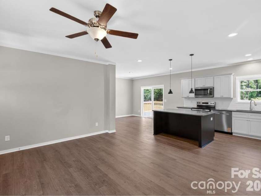 159 Evenfall Lane, Columbus, NC 28722.  MLS# CAR4405102, YatesRealty ID 38098. 