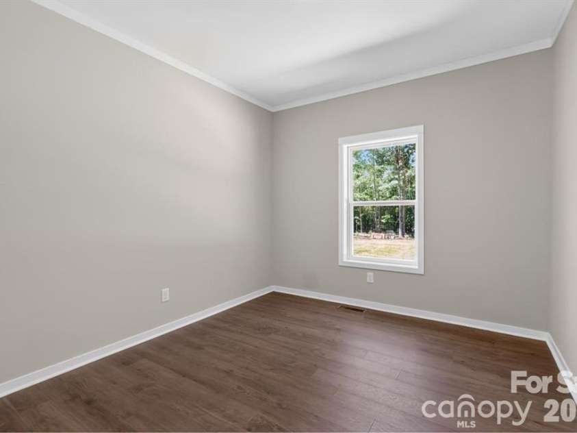 159 Evenfall Lane, Columbus, NC 28722.  MLS# CAR4405102, YatesRealty ID 38098. 