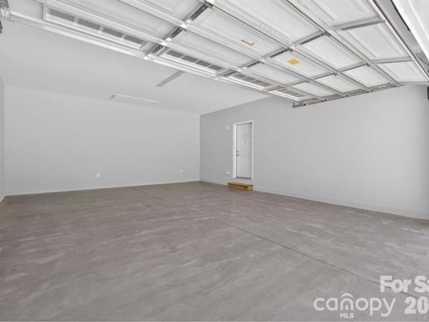 159 Evenfall Lane, Columbus, NC 28722.  MLS# CAR4405102, YatesRealty ID 38098. 