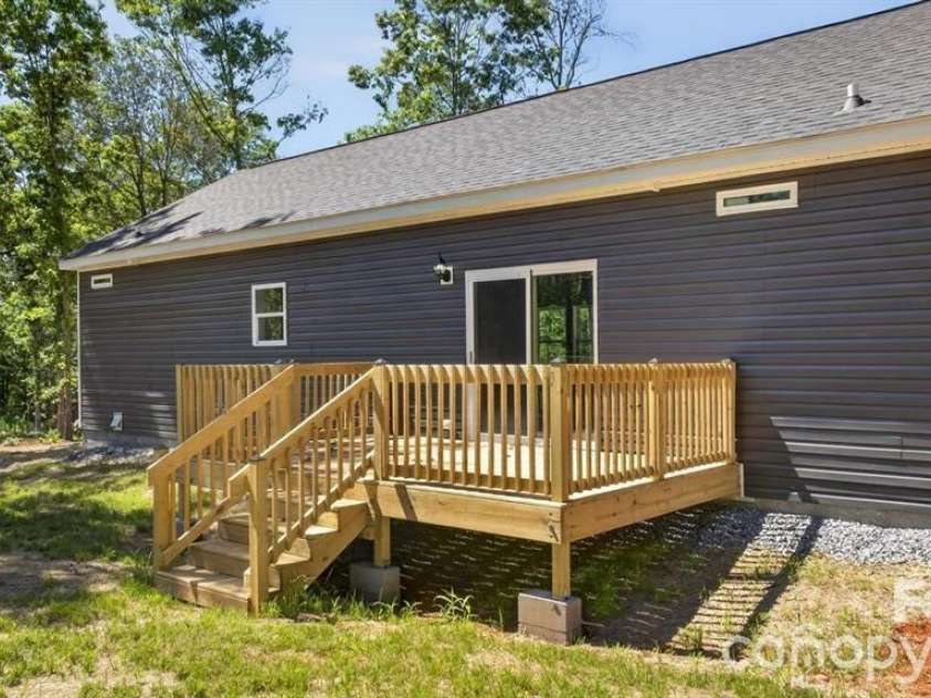 159 Evenfall Lane, Columbus, NC 28722.  MLS# CAR4405102, YatesRealty ID 38098. 