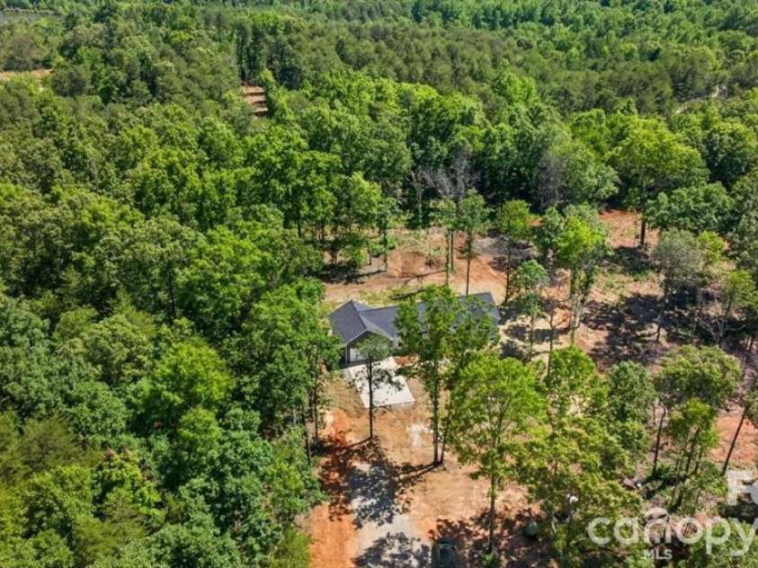 159 Evenfall Lane, Columbus, NC 28722.  MLS# CAR4405102, YatesRealty ID 38098. 