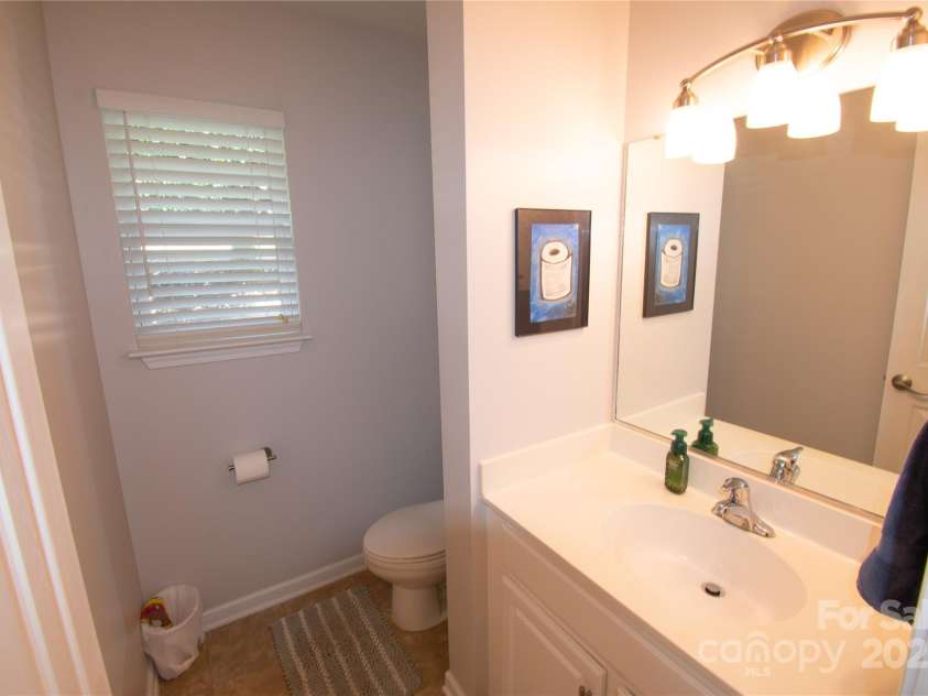 19 Singleton Lane, Fletcher, NC 28732.  MLS# CAR4297574, YatesRealty ID 381. 