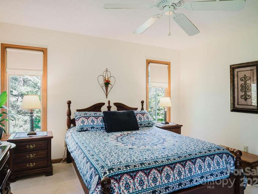 115 Hawkins Creek Road, Hendersonville, NC 28791.  MLS# CAR4295090, YatesRealty ID 3810. 