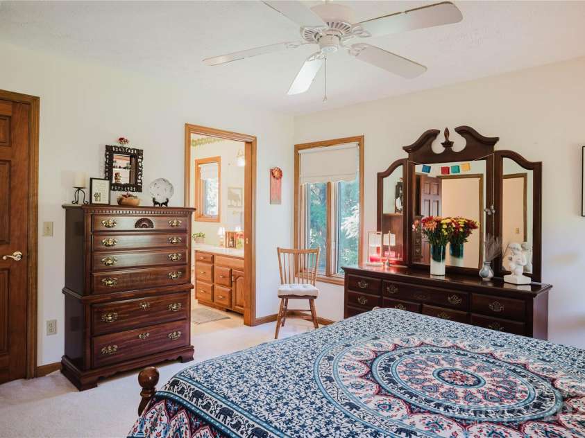 115 Hawkins Creek Road, Hendersonville, NC 28791.  MLS# CAR4295090, YatesRealty ID 3810. 