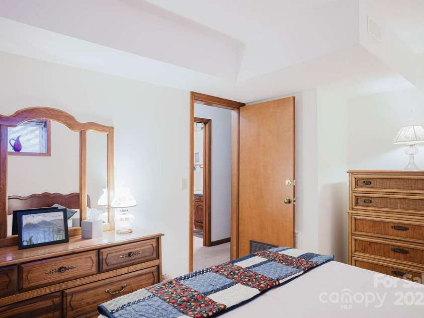 115 Hawkins Creek Road, Hendersonville, NC 28791.  MLS# CAR4295090, YatesRealty ID 3810. 