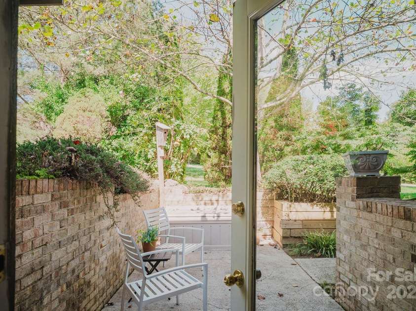 115 Hawkins Creek Road, Hendersonville, NC 28791.  MLS# CAR4295090, YatesRealty ID 3810. 