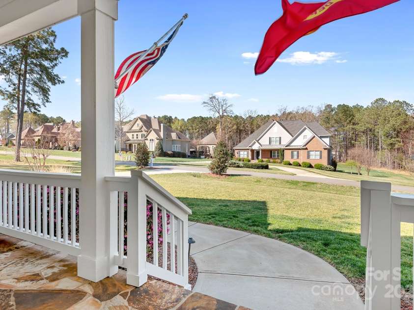 127 Castle Drive, Mooresville, NC 28117.  MLS# CAR4240273, YatesRealty ID 3810. 