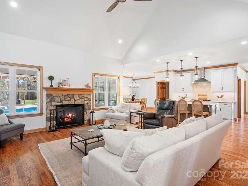 127 Castle Drive, Mooresville, NC 28117.  MLS# CAR4240273, YatesRealty ID 3810. 