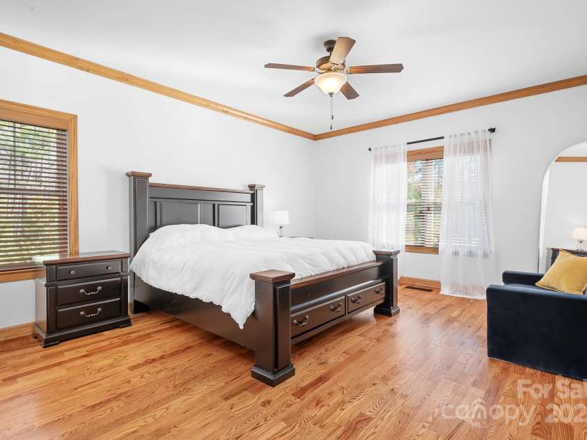 127 Castle Drive, Mooresville, NC 28117.  MLS# CAR4240273, YatesRealty ID 3810. Primary Bedroom