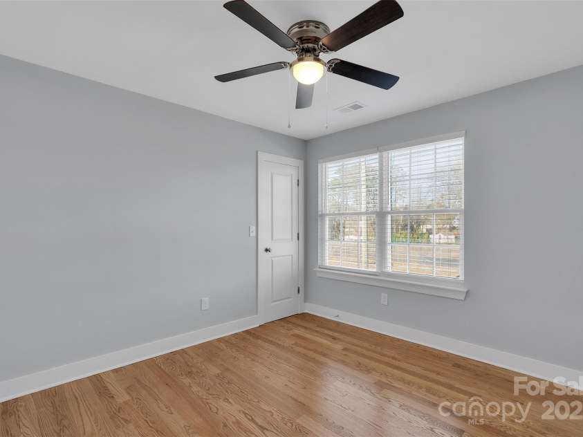 3200 Auten Avenue, Charlotte, NC 28269.  MLS# CAR4333769, YatesRealty ID 3810. 