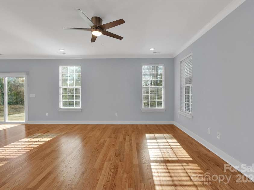 3200 Auten Avenue, Charlotte, NC 28269.  MLS# CAR4333769, YatesRealty ID 3810. 