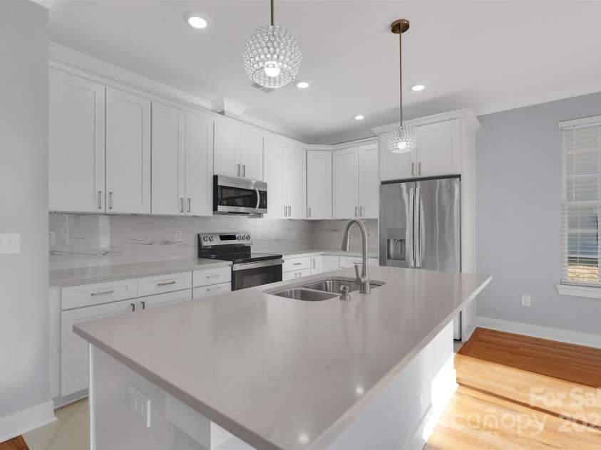 3200 Auten Avenue, Charlotte, NC 28269.  MLS# CAR4333769, YatesRealty ID 3810. 