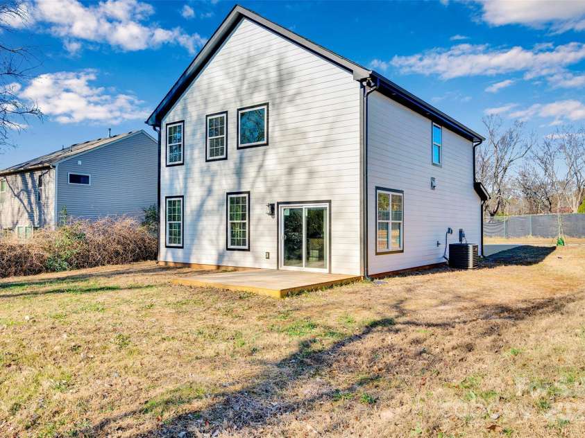 3200 Auten Avenue, Charlotte, NC 28269.  MLS# CAR4333769, YatesRealty ID 3810. 