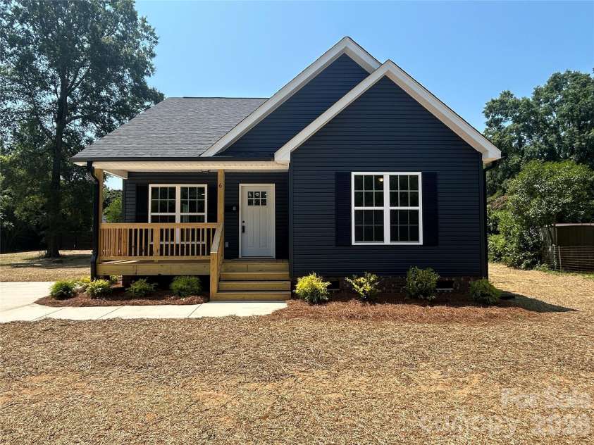 6 Wray Street, York, SC 29745.  MLS# CAR4399530, YatesRealty ID 38101. 