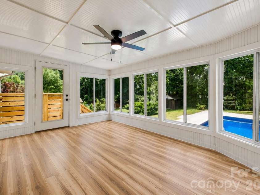 118 Willowbrook Road, Hendersonville, NC 28792.  MLS# CAR4405341, YatesRealty ID 38102. 