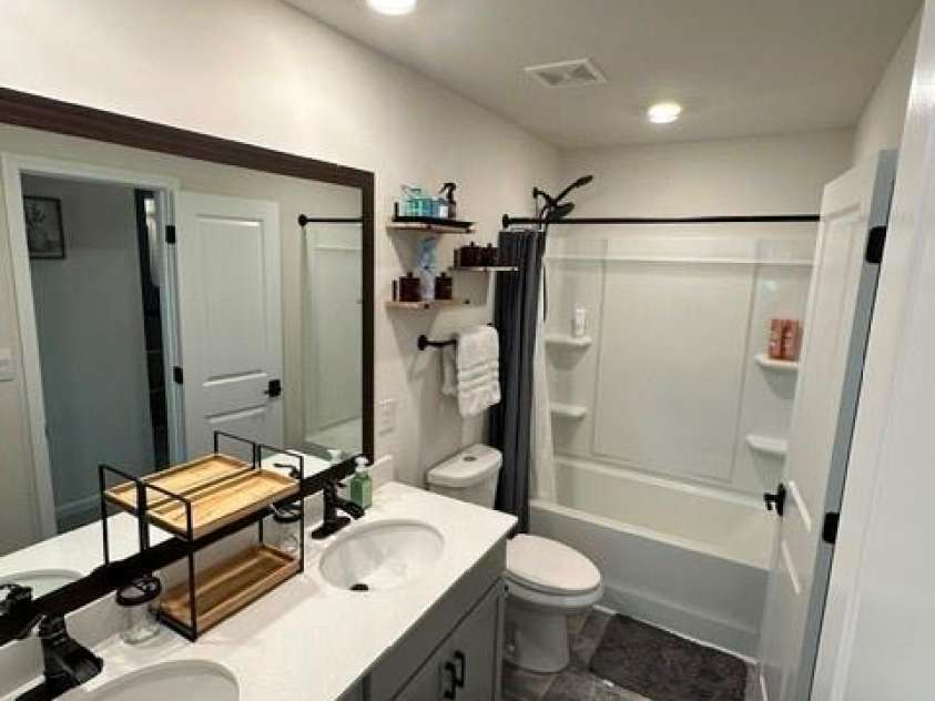 243 Autumn Sage Drive, Locust, NC 28097.  MLS# CAR4402759, YatesRealty ID 38105. Bathroom 2