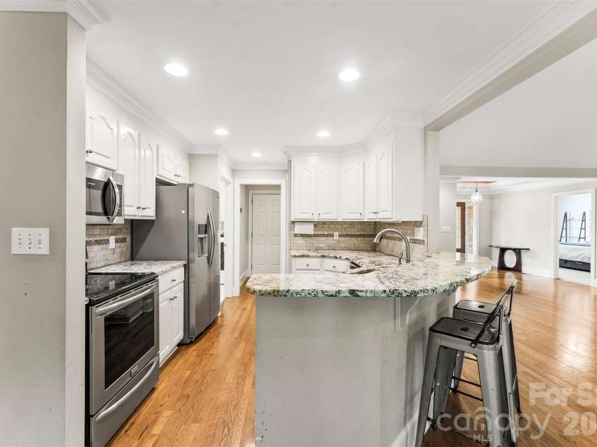 1032 Dan Maples Drive, Cramerton, NC 28032.  MLS# CAR4401145, YatesRealty ID 38106. 
