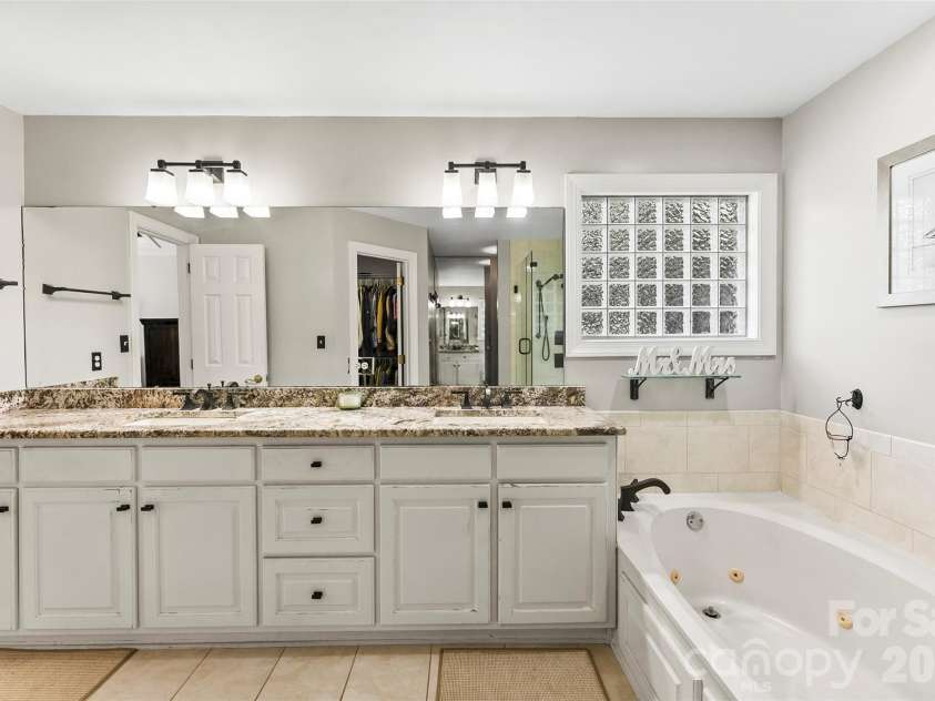 1032 Dan Maples Drive, Cramerton, NC 28032.  MLS# CAR4401145, YatesRealty ID 38106. 