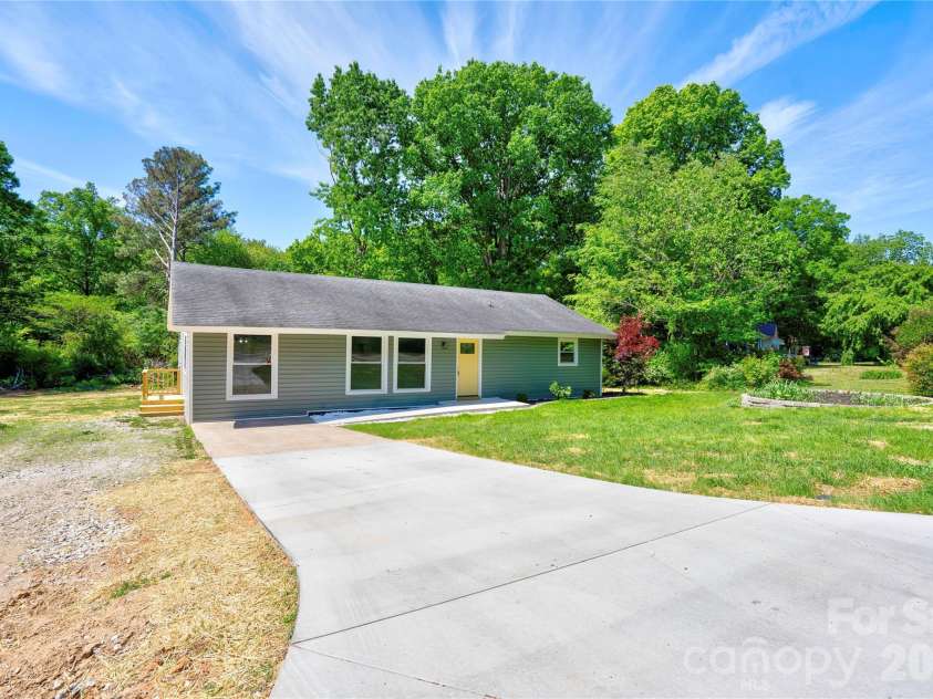 532 Bentley Road, Shelby, NC 28152.  MLS# CAR4372905, YatesRealty ID 38107. 