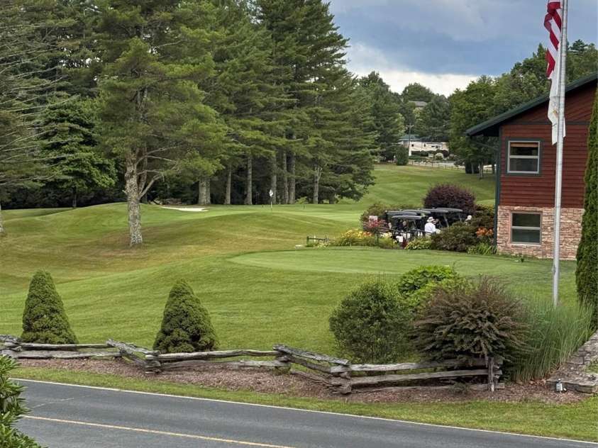 25 Elderberry Loop, Newland, NC 28657.  MLS# CAR4402972, YatesRealty ID 38109. 