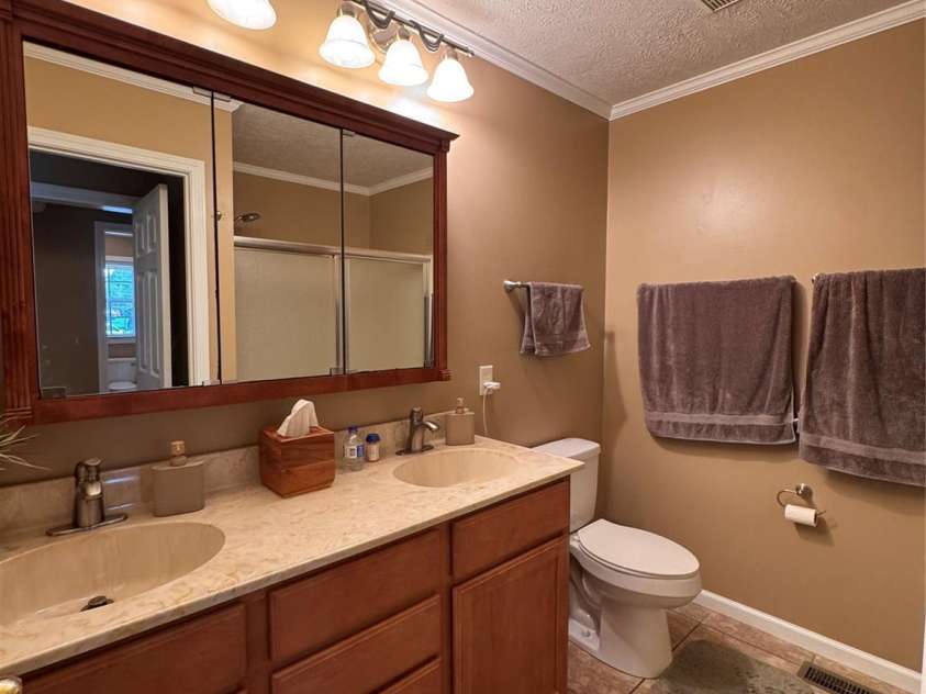 25 Elderberry Loop, Newland, NC 28657.  MLS# CAR4402972, YatesRealty ID 38109. 