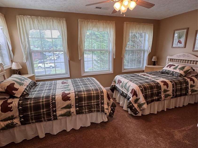 25 Elderberry Loop, Newland, NC 28657.  MLS# CAR4402972, YatesRealty ID 38109. 