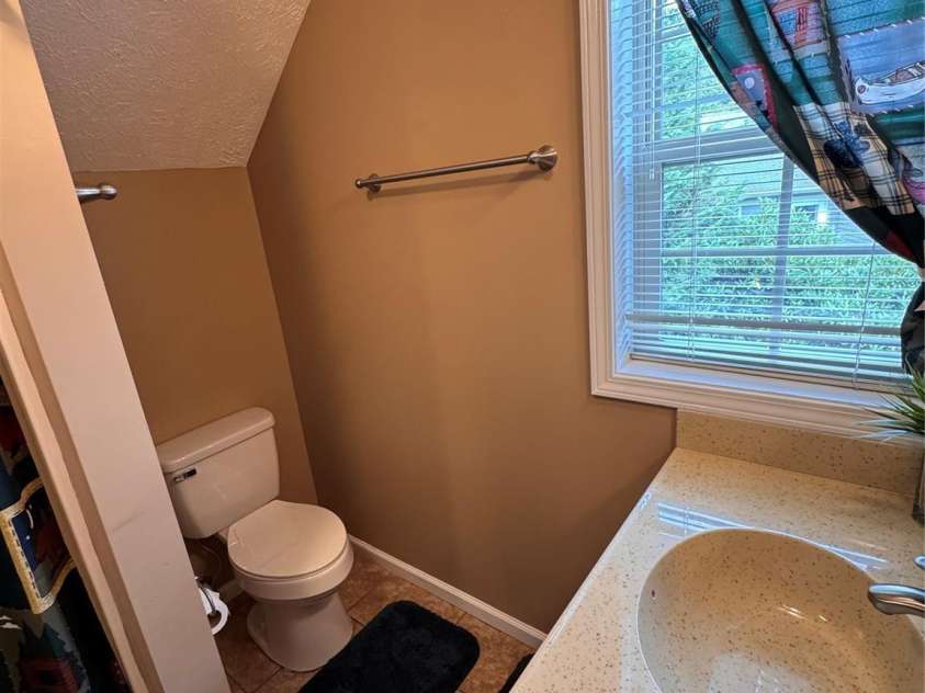 25 Elderberry Loop, Newland, NC 28657.  MLS# CAR4402972, YatesRealty ID 38109. 