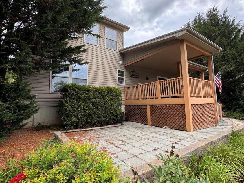 25 Elderberry Loop, Newland, NC 28657.  MLS# CAR4402972, YatesRealty ID 38109. 
