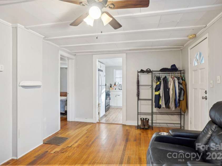 103 Mimosa Street, Cowpens, SC 29330.  MLS# CAR4199223, YatesRealty ID 3811. 