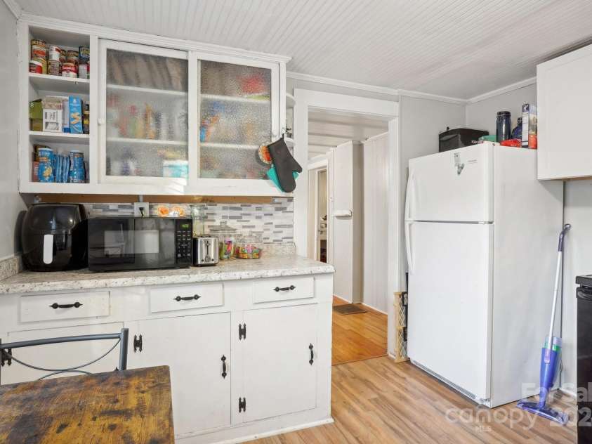 103 Mimosa Street, Cowpens, SC 29330.  MLS# CAR4199223, YatesRealty ID 3811. 