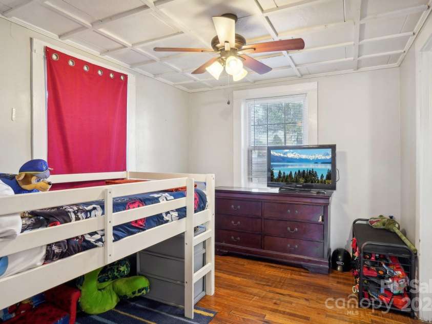 103 Mimosa Street, Cowpens, SC 29330.  MLS# CAR4199223, YatesRealty ID 3811. 