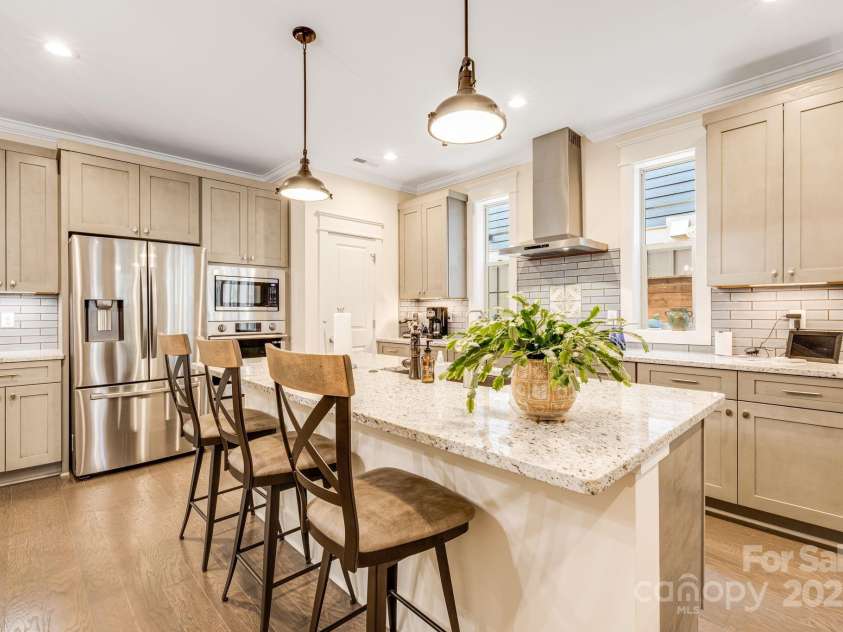 536 Sweet Birch Park Lane, Black Mountain, NC 28711.  MLS# CAR4301662, YatesRealty ID 3811. 