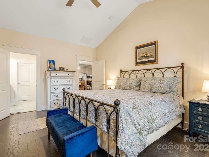 536 Sweet Birch Park Lane, Black Mountain, NC 28711.  MLS# CAR4301662, YatesRealty ID 3811. 